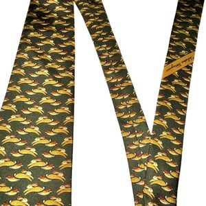 Salvatore Ferragamo Men's Classic Tie 100% Silk Made in Italy Rabbit Print EUC